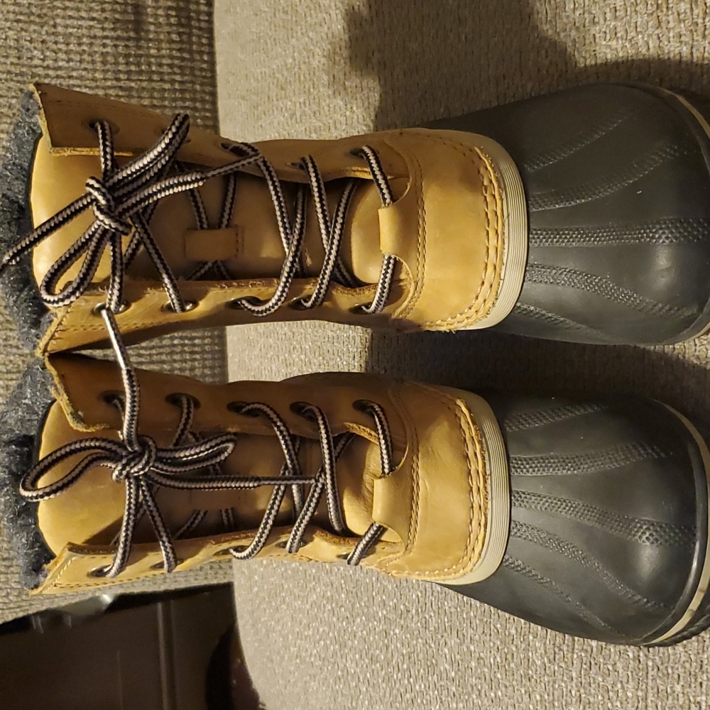 Women boots.